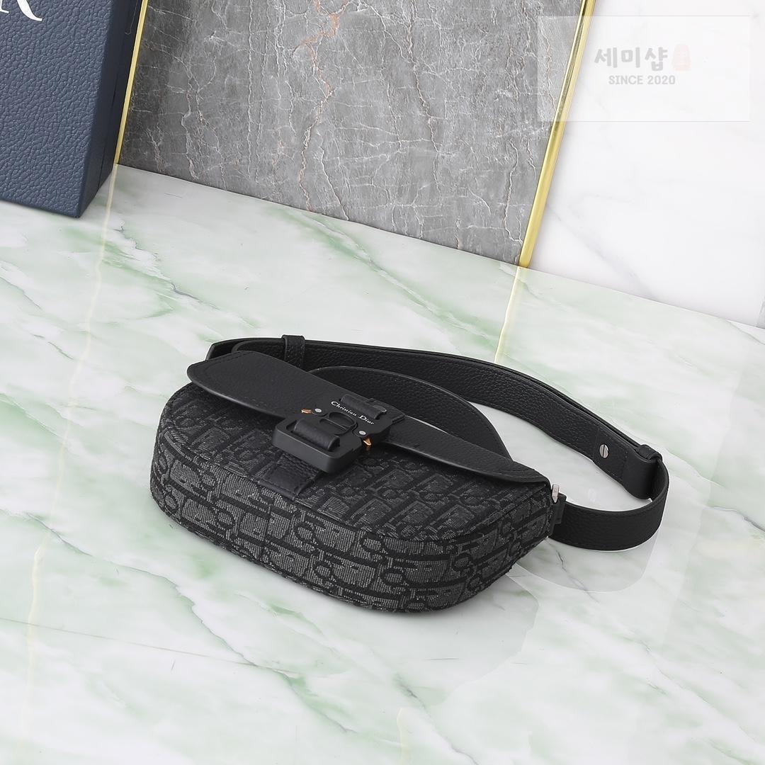 D I O R Dior Saddle Mini Flap Messenger Bag 24번 이미지