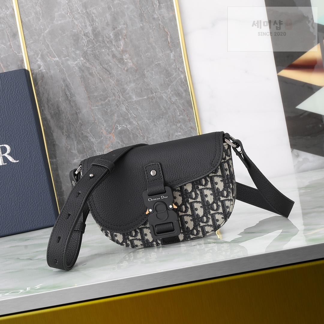 D I O R Dior Saddle Mini Flap Messenger Bag 13번 이미지