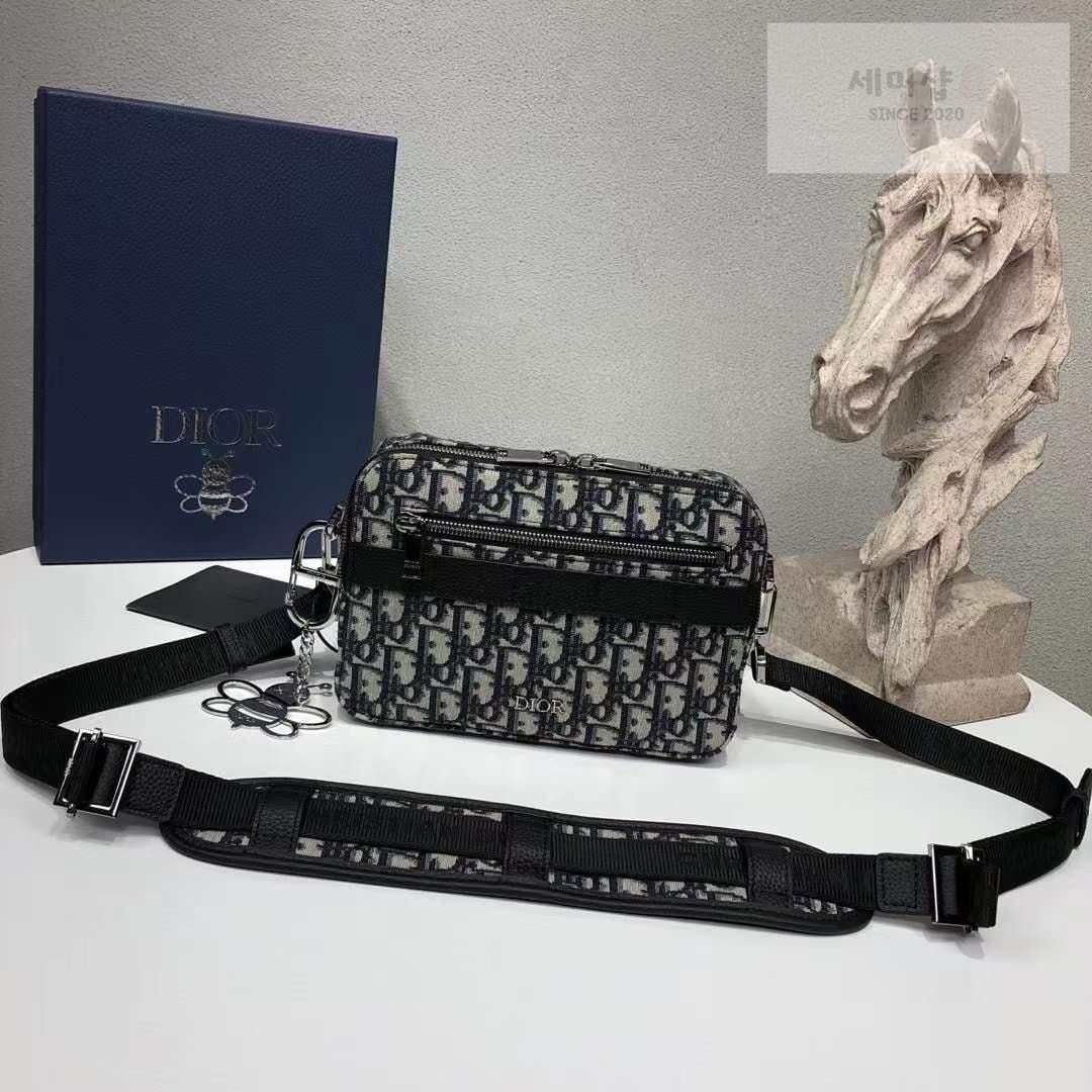 D I O R Dior Safari Messenger bag Bag 1번 이미지