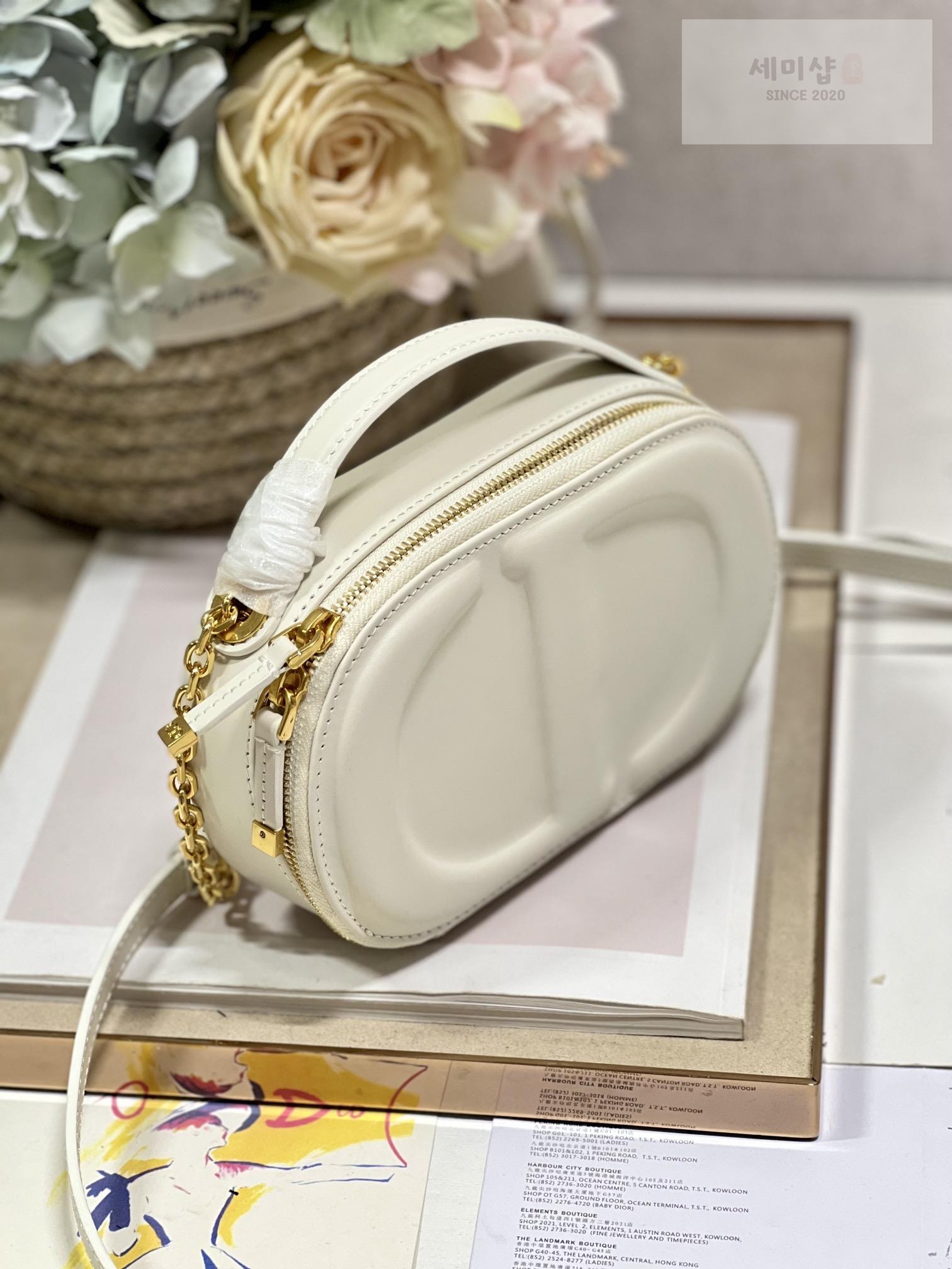 D I O R Dior Signature Oval Camera Bag 9번 이미지