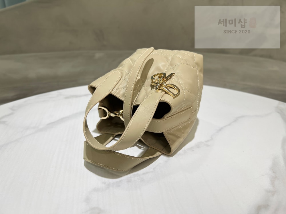 D I O R Dior Toujours Nano Bag 3번 이미지