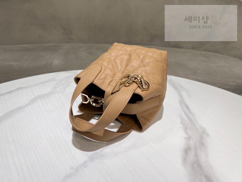 D I O R Dior Toujours Nano Bag 4번 이미지