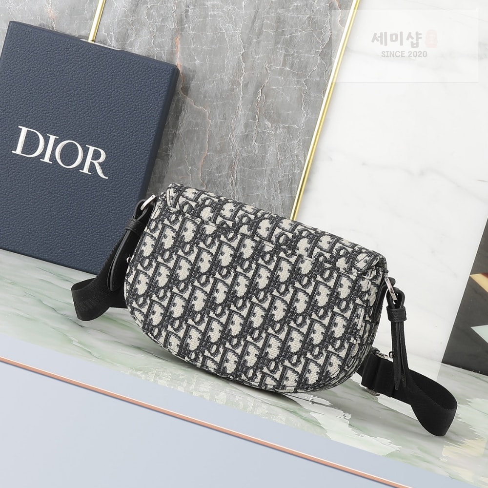 D I O R Saddle Strapback Bag 2번 이미지