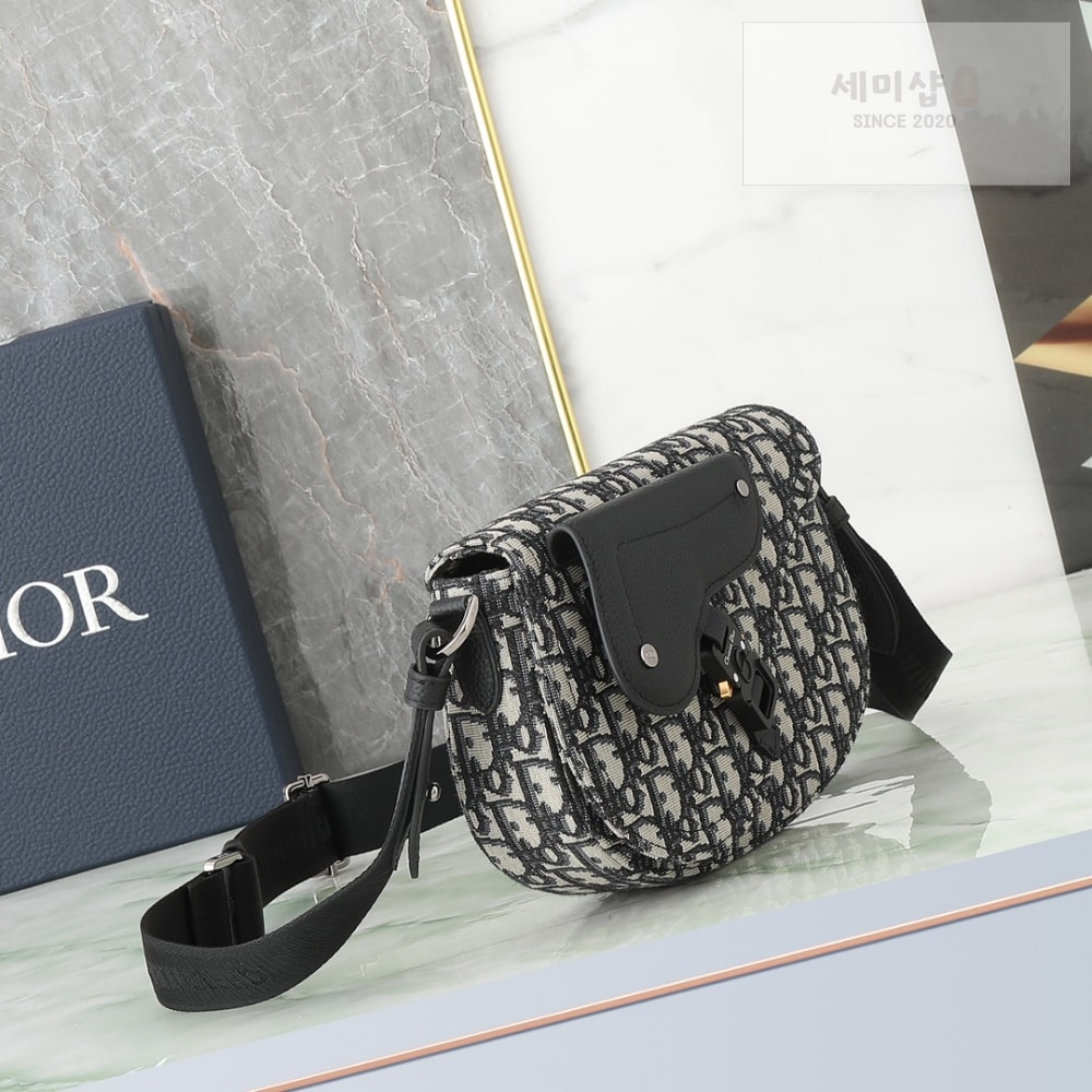 D I O R Saddle Strapback Bag 3번 이미지