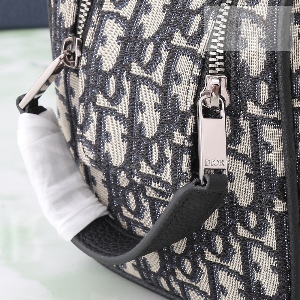 D I O R Toiletry Bag Bag 4번 이미지