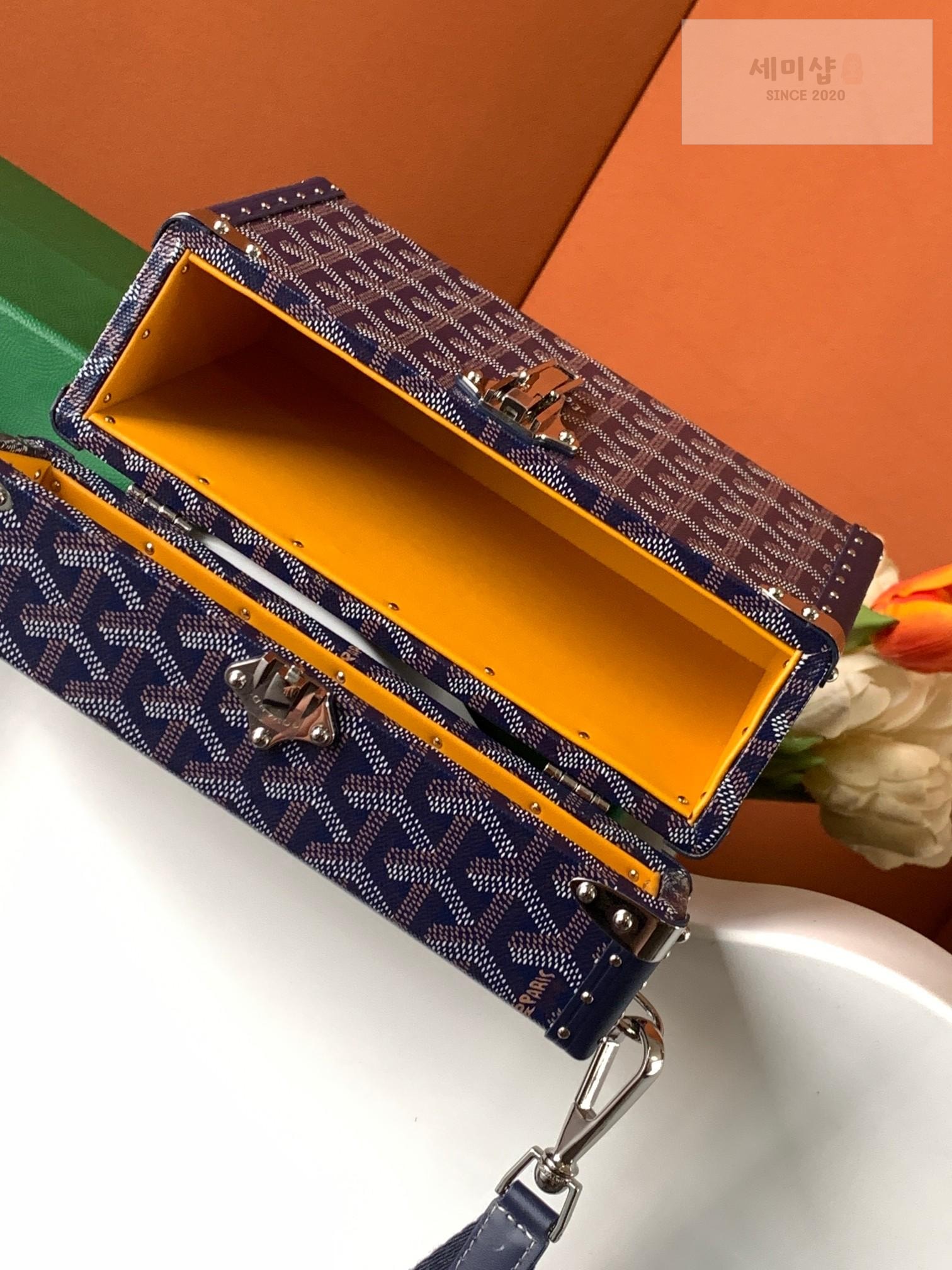 G O Y A R D Goyard Cassette Trunk Bag 28번 이미지