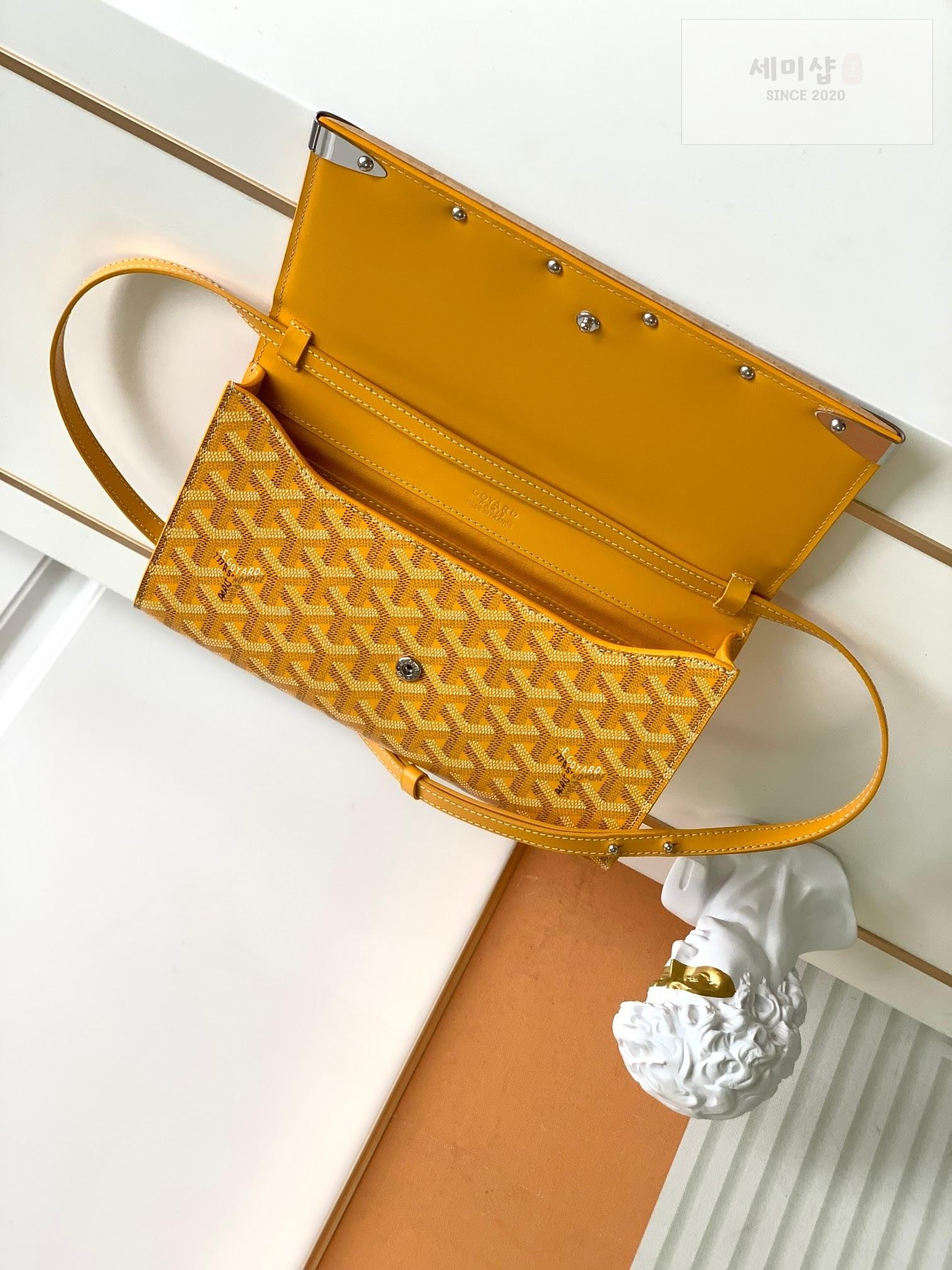 G O Y A R D Goyard Monte Carlo Clutch PM Bag 32번 이미지