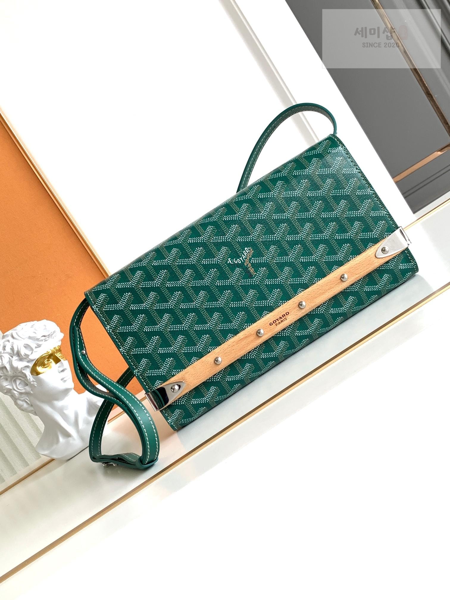 G O Y A R D Goyard Monte Carlo Clutch PM Bag 42번 이미지