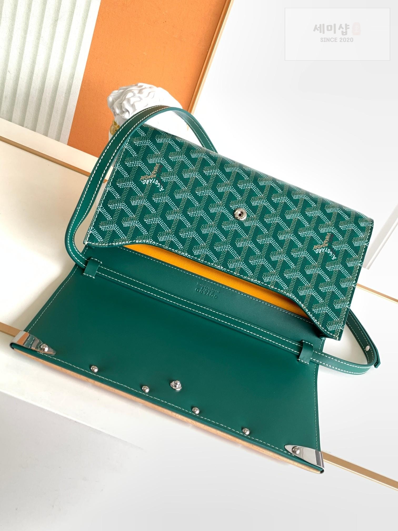G O Y A R D Goyard Monte Carlo Clutch PM Bag 44번 이미지