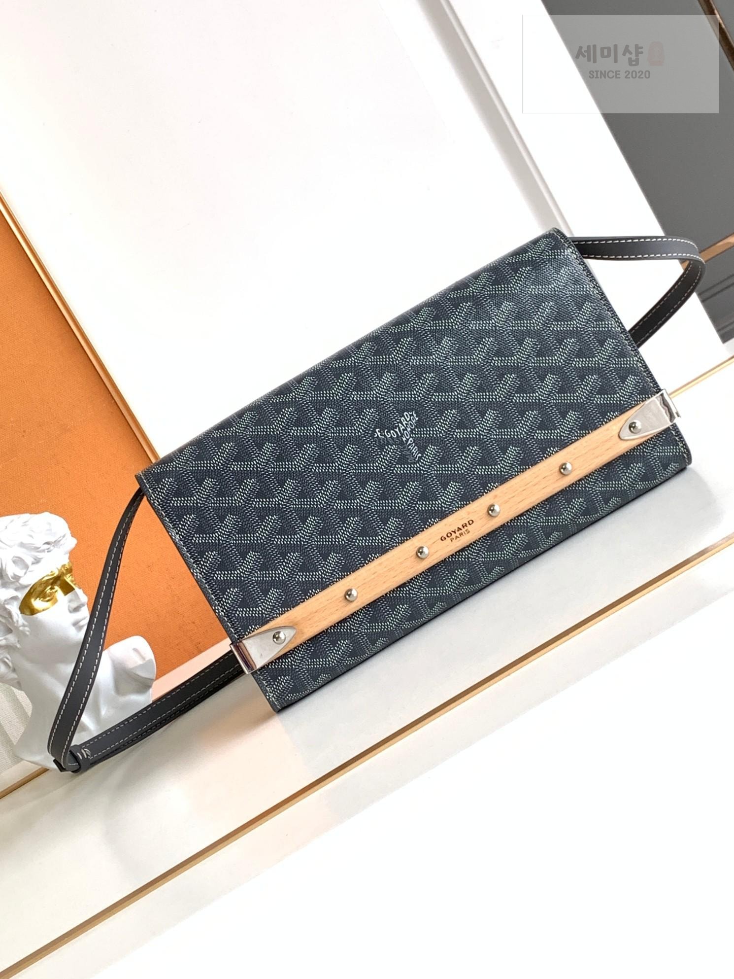 G O Y A R D Goyard Monte Carlo Clutch PM Bag 54번 이미지
