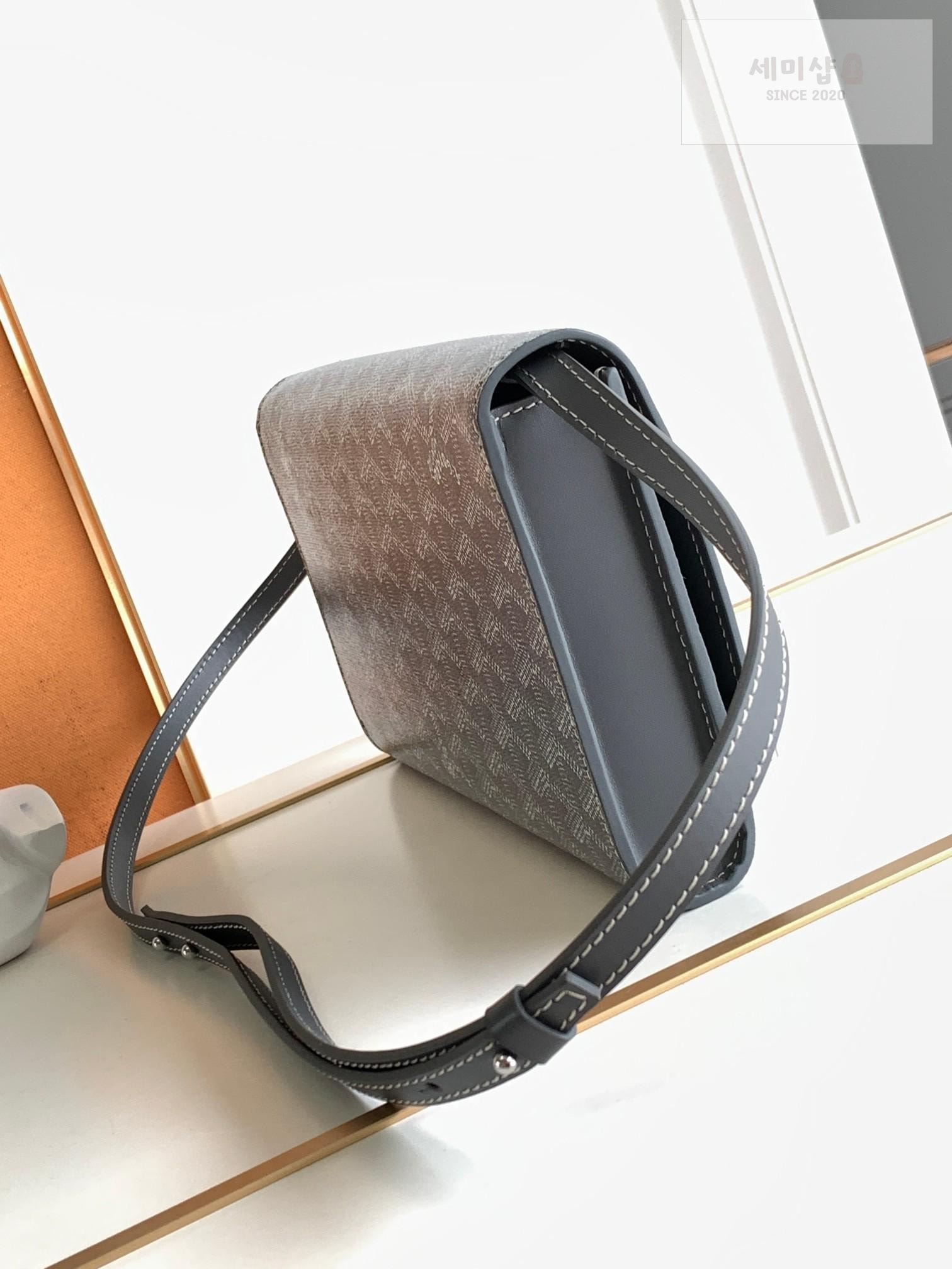 G O Y A R D Goyard Monte Carlo Clutch PM Bag 56번 이미지