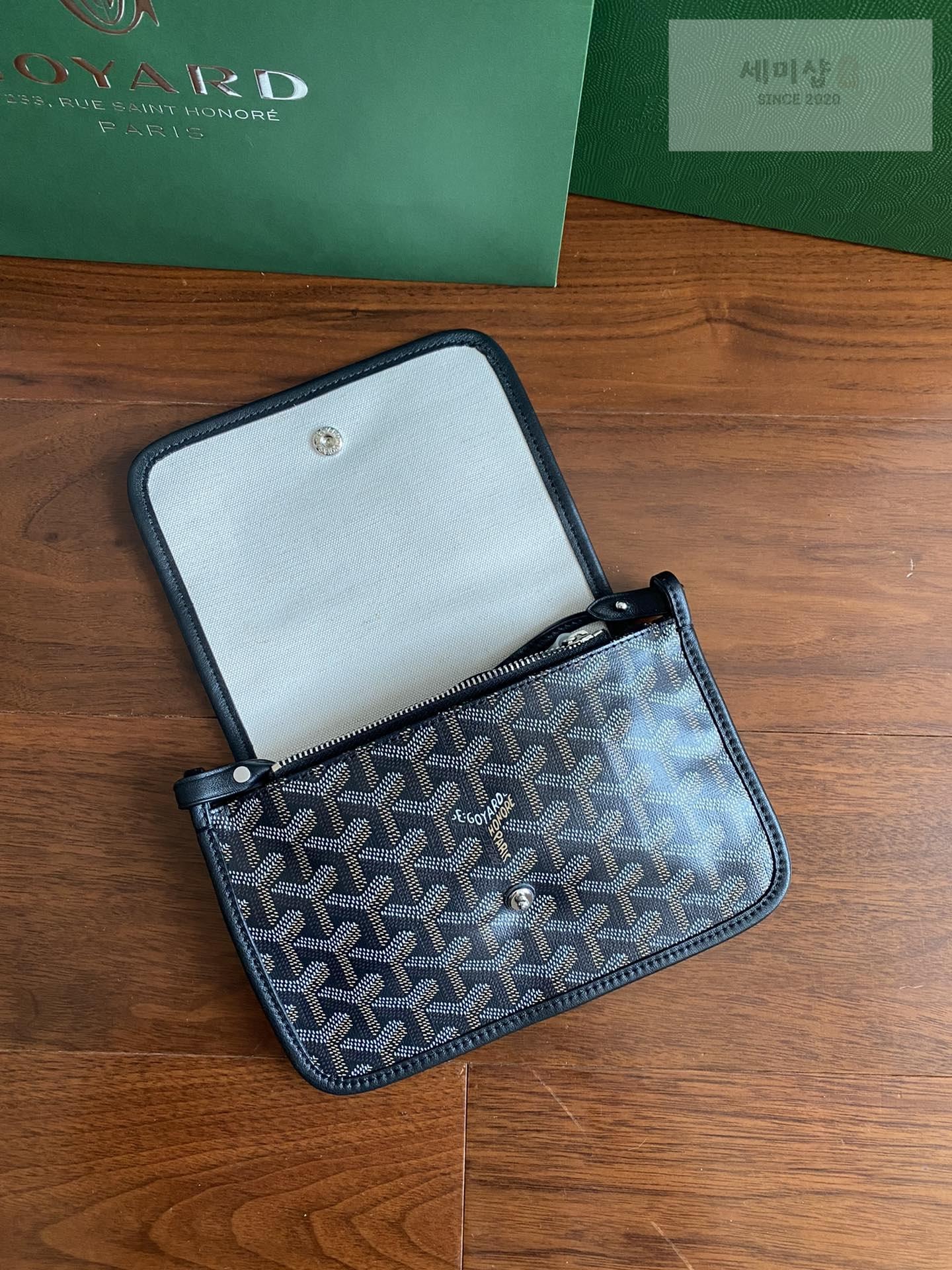 G O Y A R D Goyard Plume Wallet Bag 33번 이미지