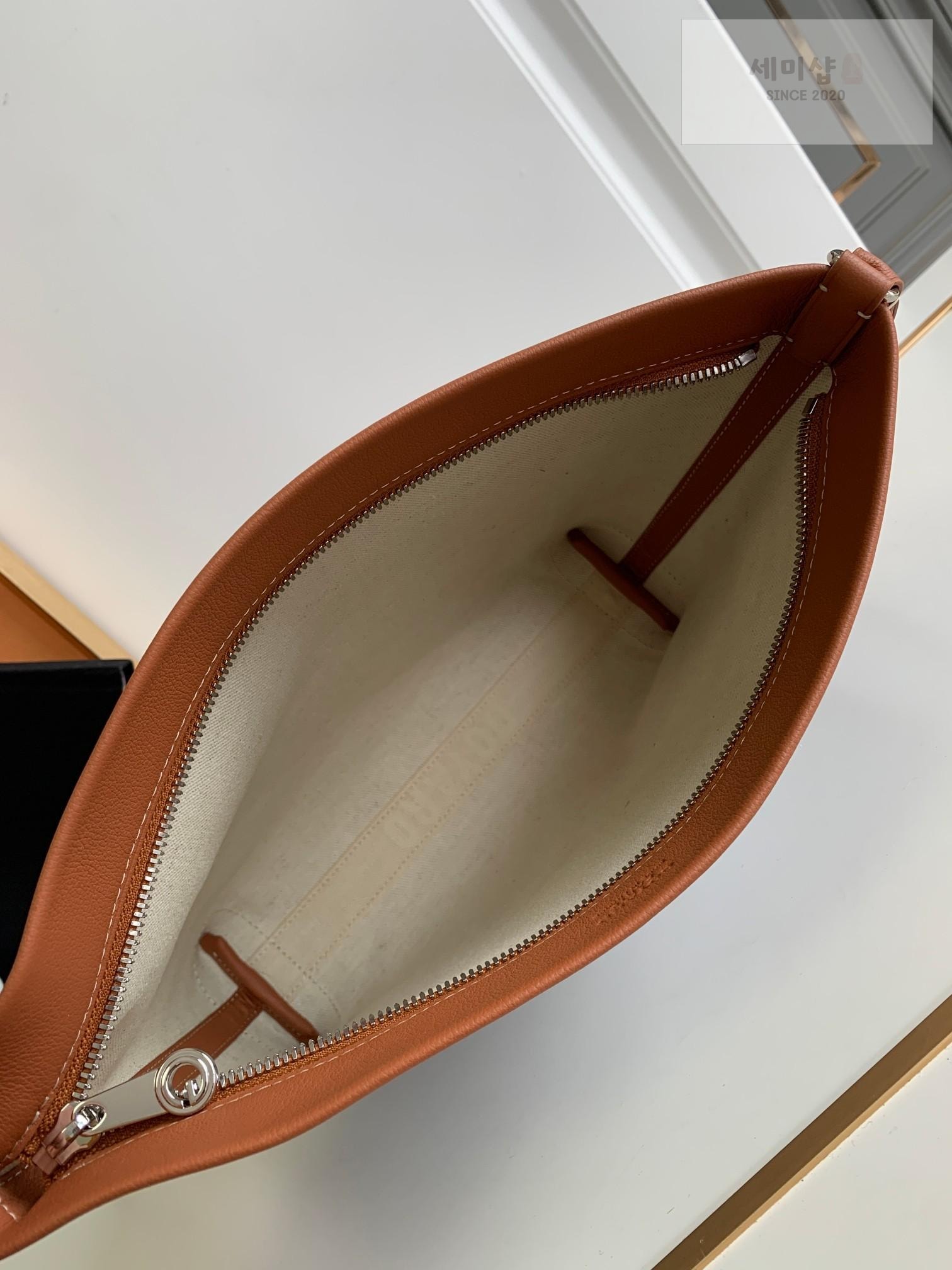 G O Y A R D Goyard Pochette Conti Bag 41번 이미지