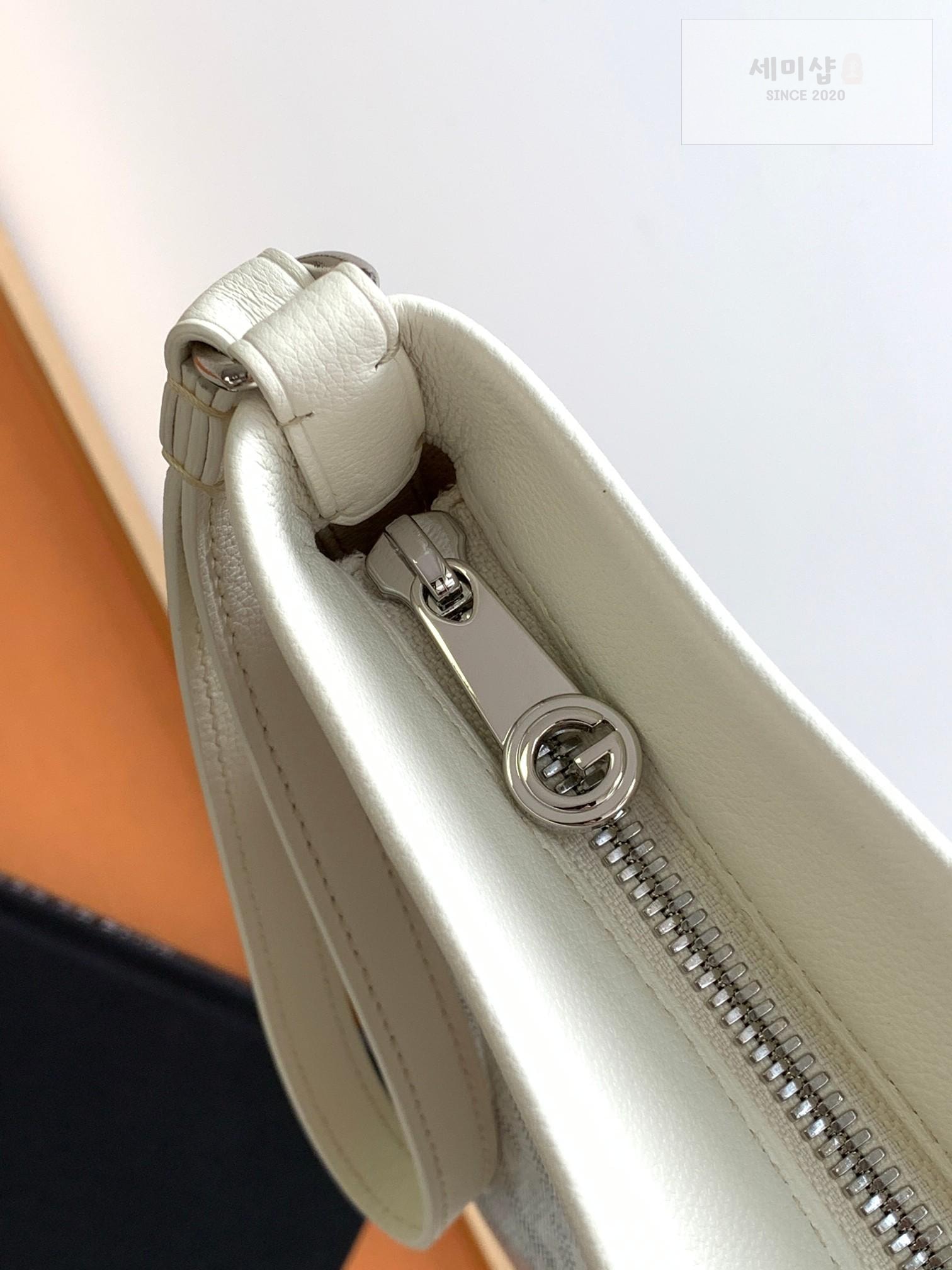 G O Y A R D Goyard Pochette Conti Bag 88번 이미지