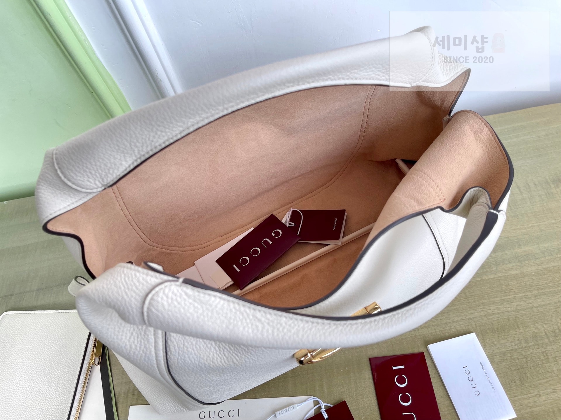 Gucci 구찌 소프트비트 맥시 숄더백 화이트 Bag 6번 이미지