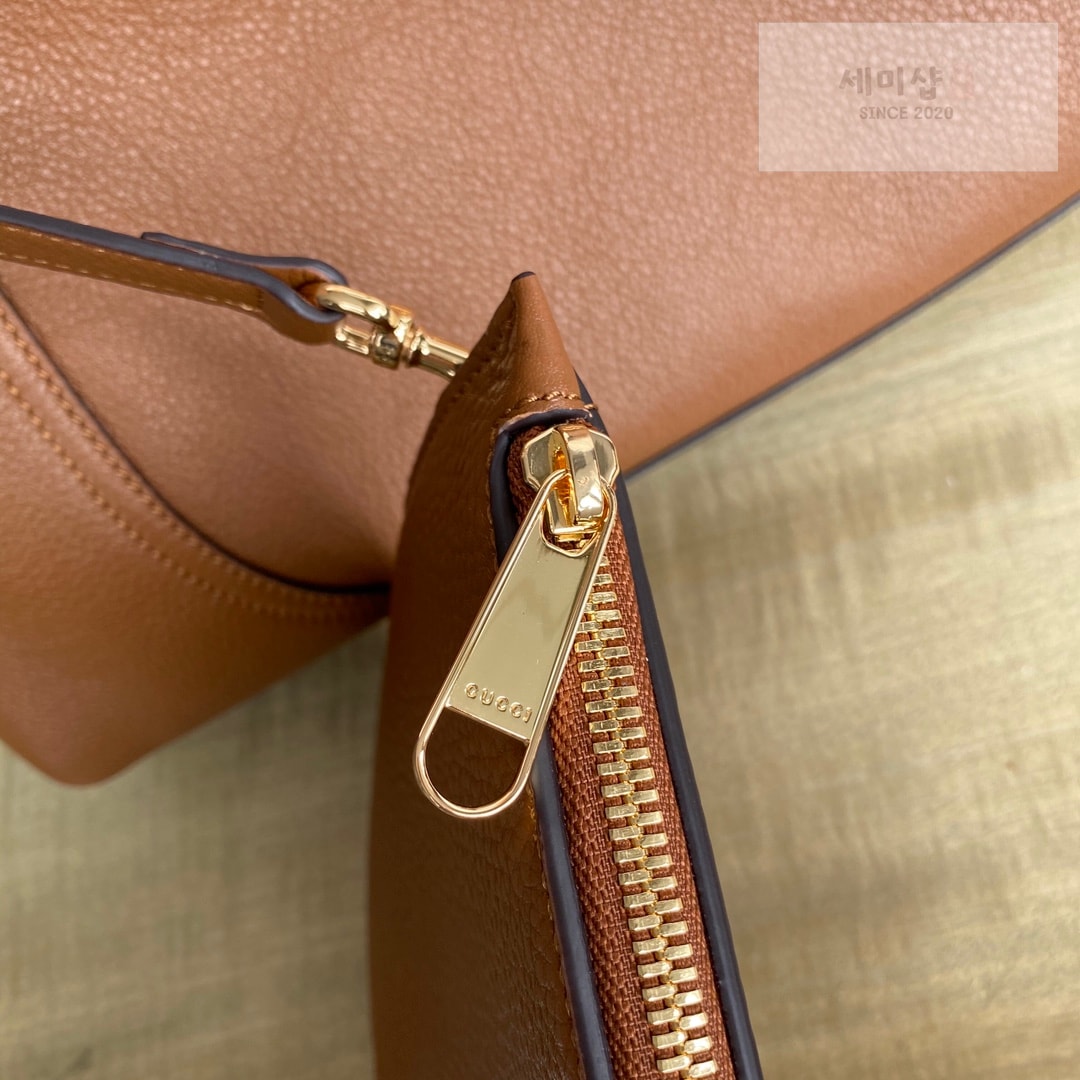 Gucci 구찌 소프트비트 맥시 숄더백 브라운 Bag 9번 이미지