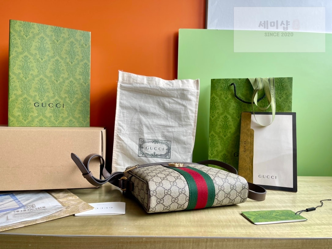 Gucci 구찌 오피디아 GG 스몰 메신저백 브라운 캔버스 Bag 4번 이미지