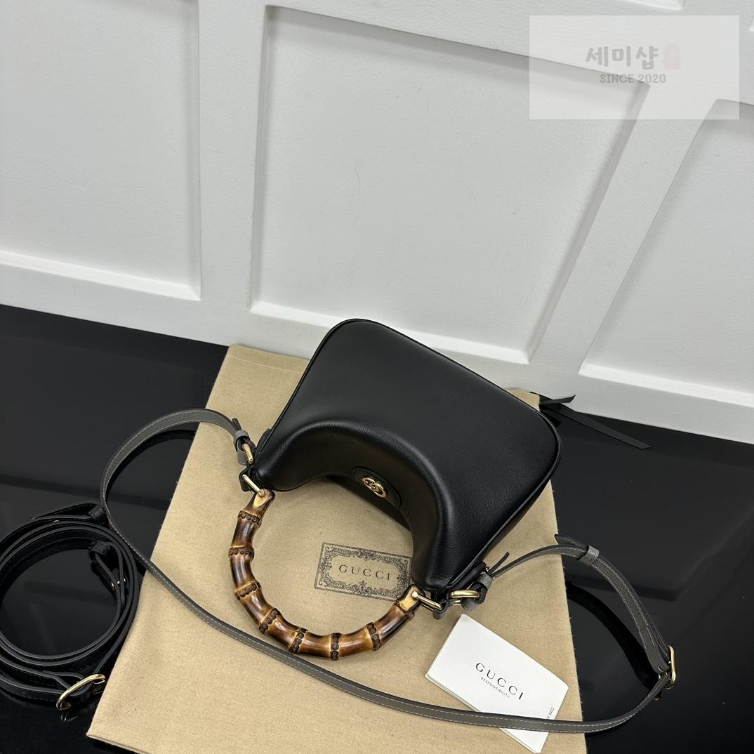 Gucci Gucci Diana Shoulder Bag 27번 이미지