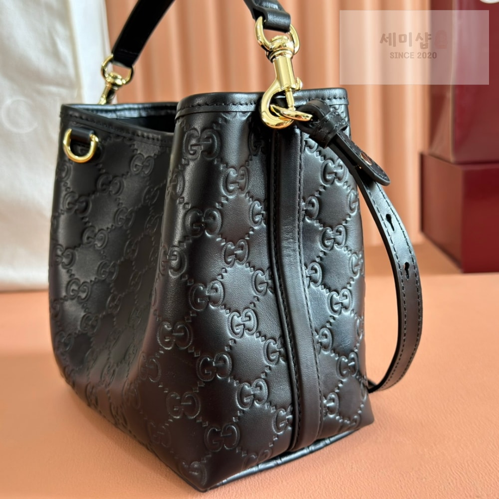 Gucci Gucci GG Emblem Bucket Bag 5번 이미지
