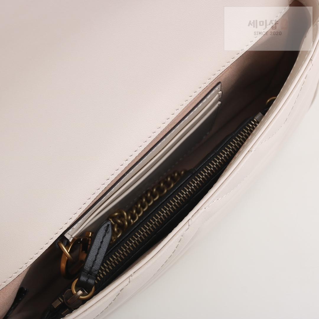 Gucci Gucci GG Marmont Mini Bag 15번 이미지