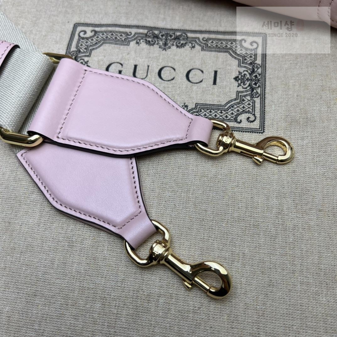 Gucci Gucci GG Matelasse Leather Bag 22번 이미지