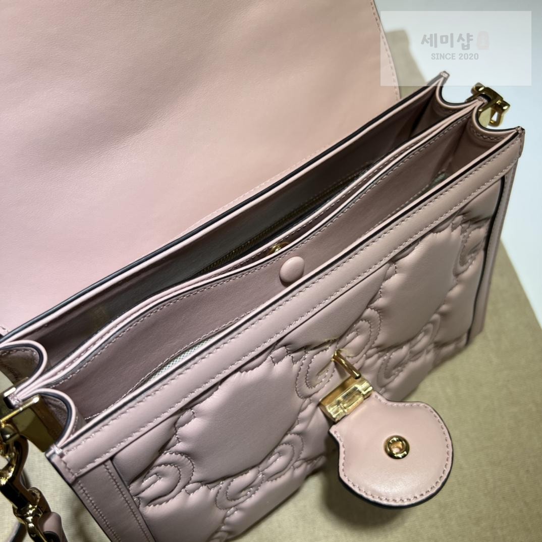 Gucci Gucci GG Matelasse Leather Bag 23번 이미지
