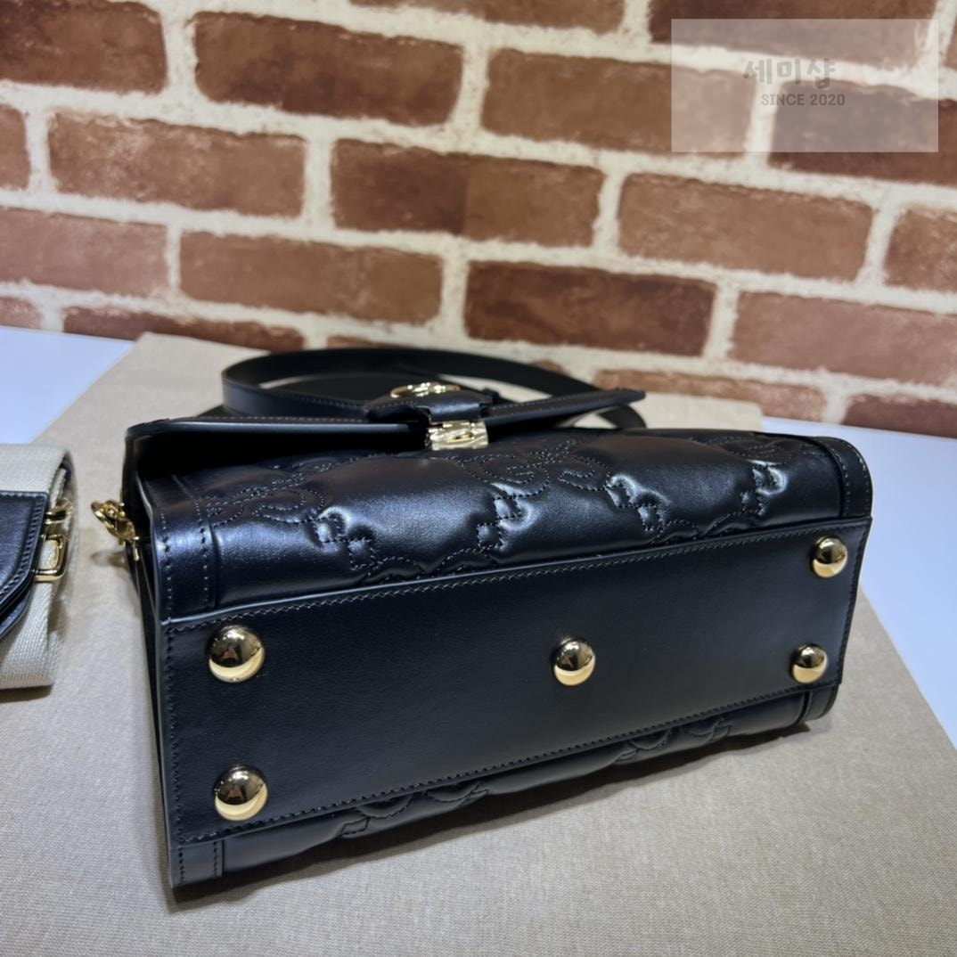 Gucci Gucci GG Matelasse Leather Bag 35번 이미지