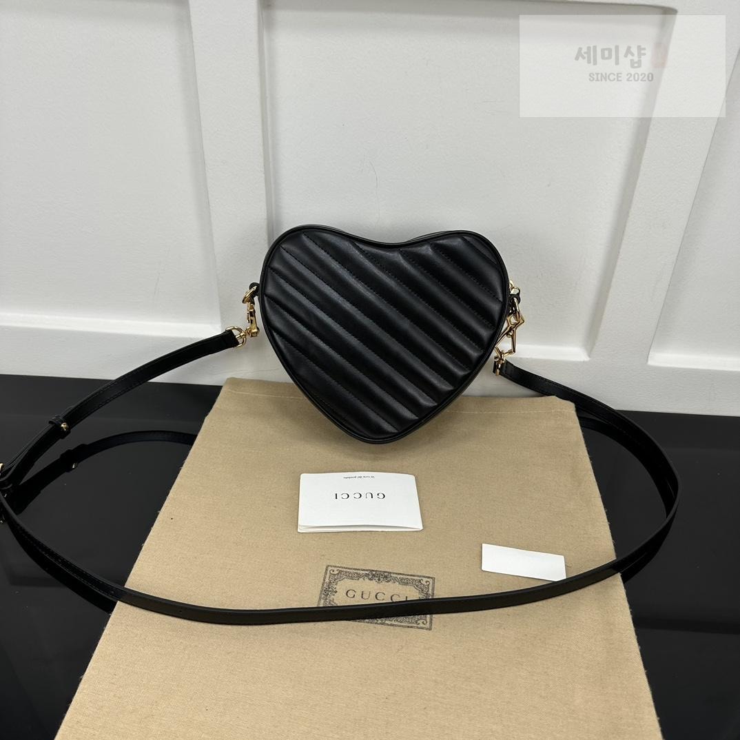 Gucci Gucci Interlocking GG Mini Heart Shoulder Bag 13번 이미지