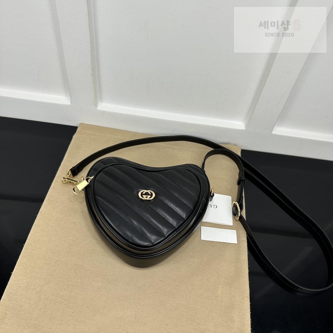 Gucci Gucci Interlocking GG Mini Heart Shoulder Bag 14번 이미지