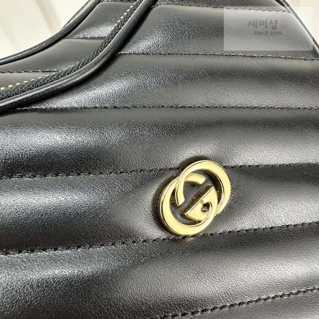 Gucci Gucci Interlocking GG Mini Heart Shoulder Bag 15번 이미지