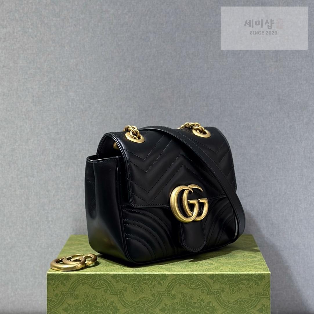Gucci Gucci Marmont Matelasse Mini Bag 8번 이미지