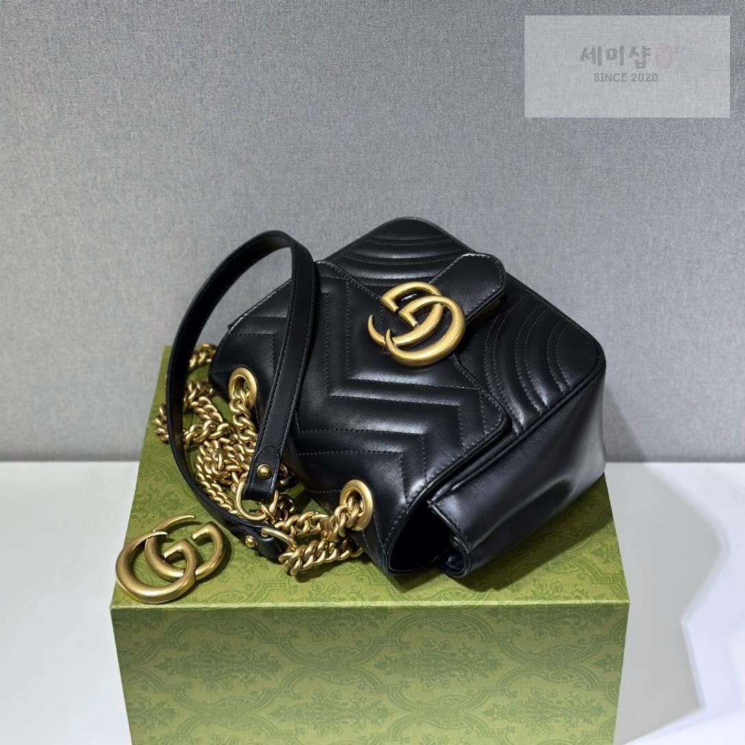Gucci Gucci Marmont Matelasse Mini Bag 11번 이미지