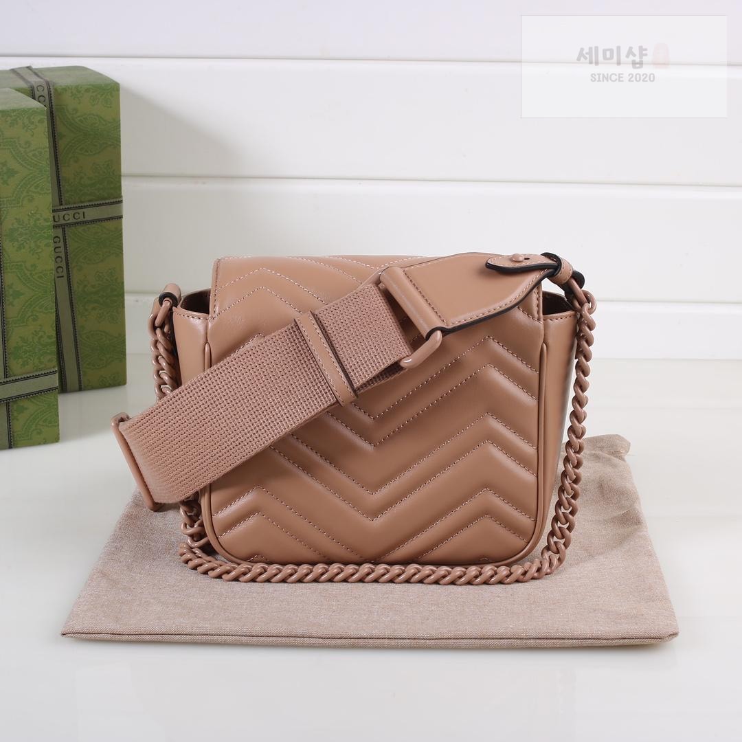 Gucci Gucci Matelasse Shoulder Bag 10번 이미지