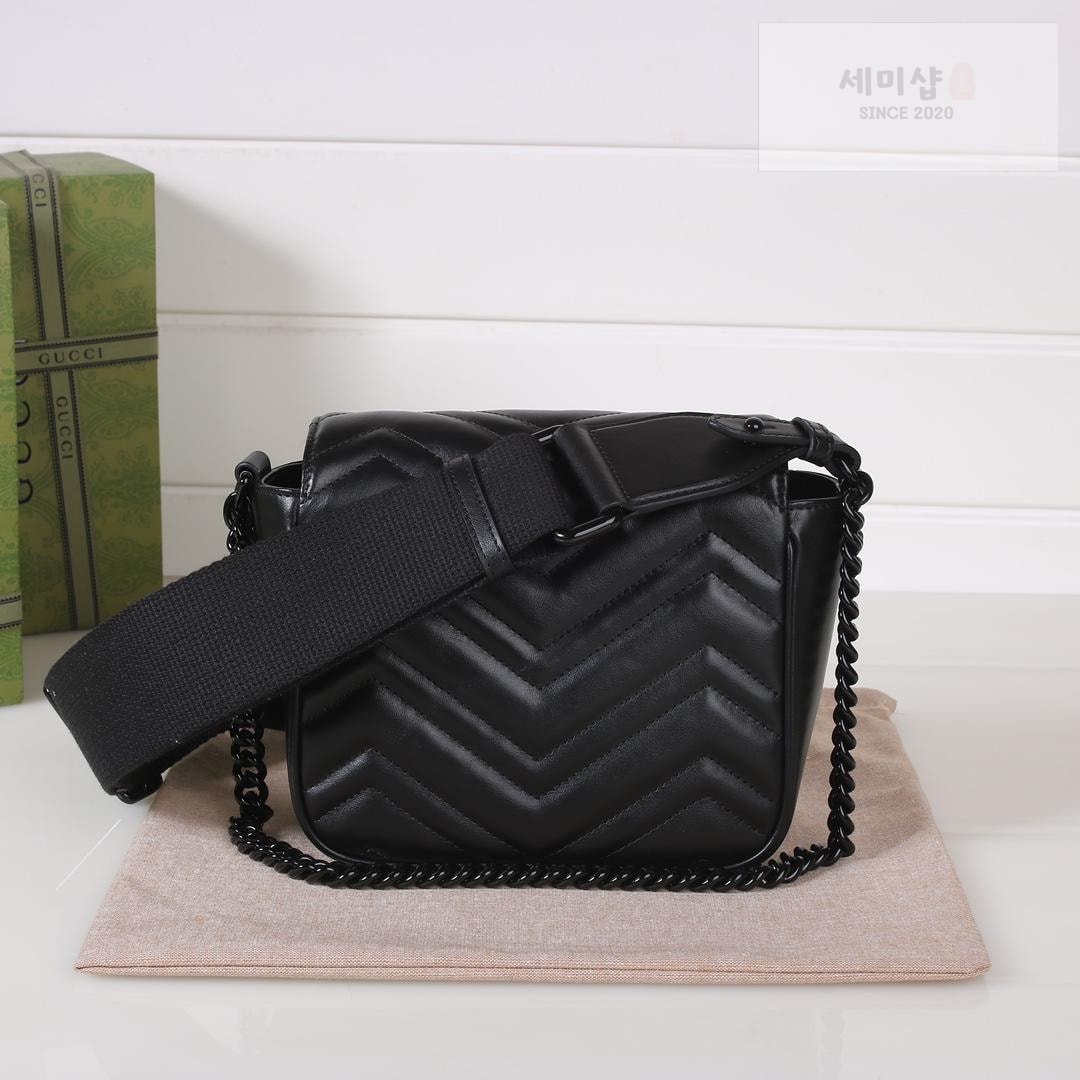 Gucci Gucci Matelasse Shoulder Bag 15번 이미지