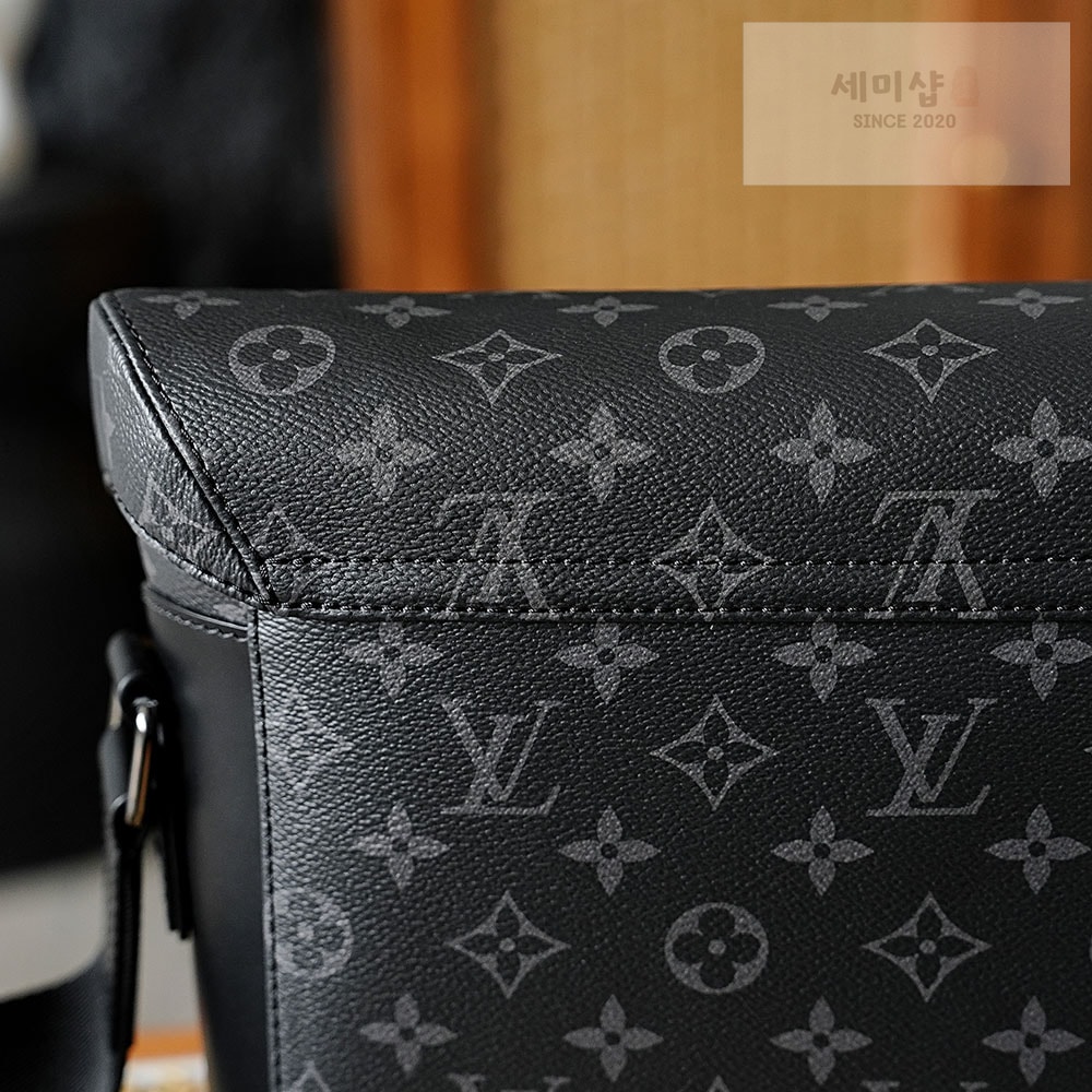 루이비통 루이비통 보이저 메신저 PM 이클립스 모노그램 모노그램 이클립스 Bag 17번 이미지