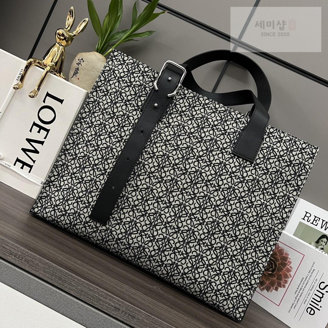 Loewe Loewe Anagram Embellished Cotton Blend Tote Bag 6번 이미지
