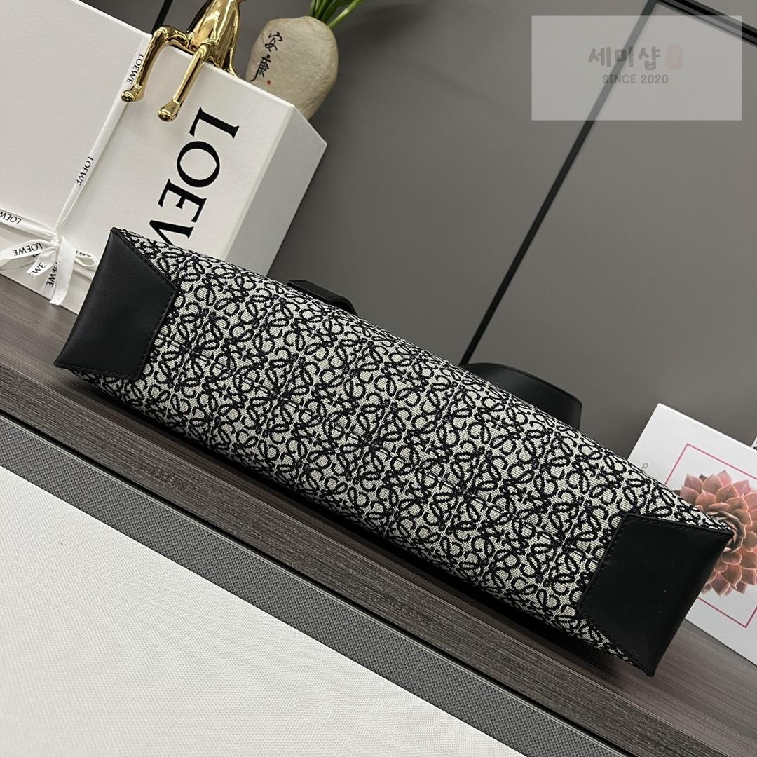 Loewe Loewe Anagram Embellished Cotton Blend Tote Bag 2번 이미지