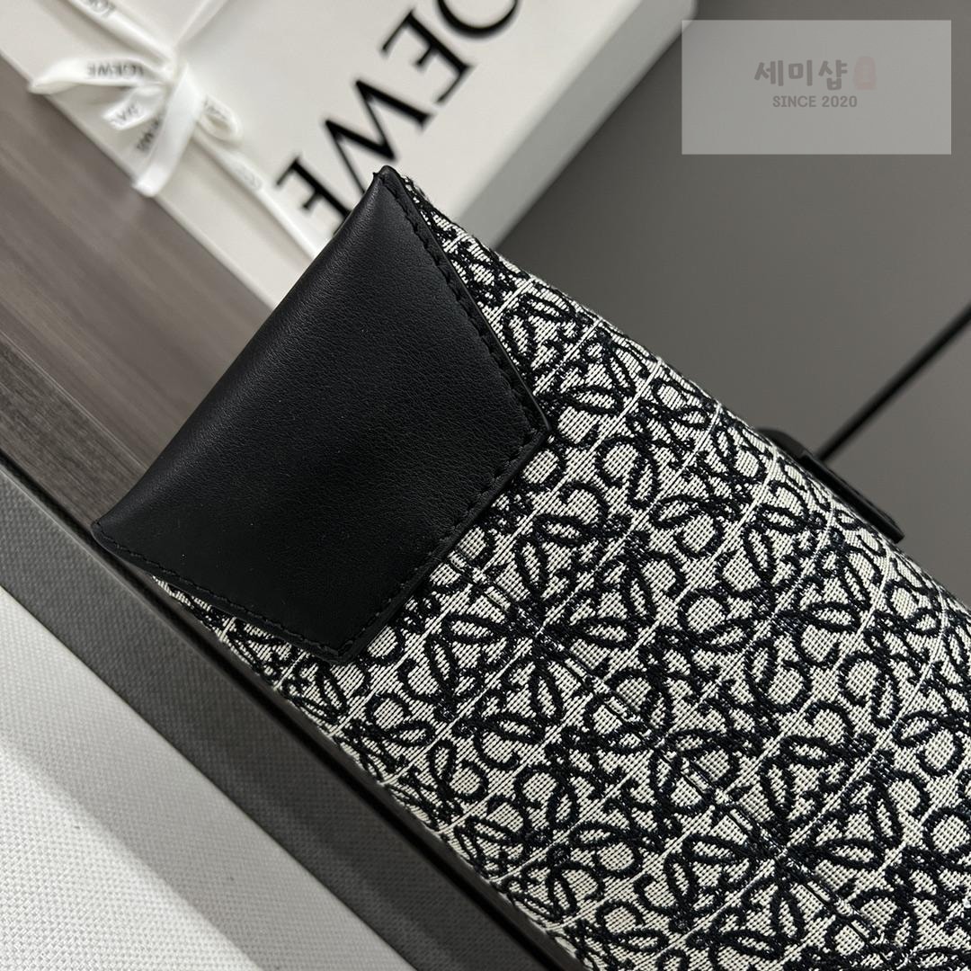 Loewe Loewe Anagram Embellished Cotton Blend Tote Bag 4번 이미지