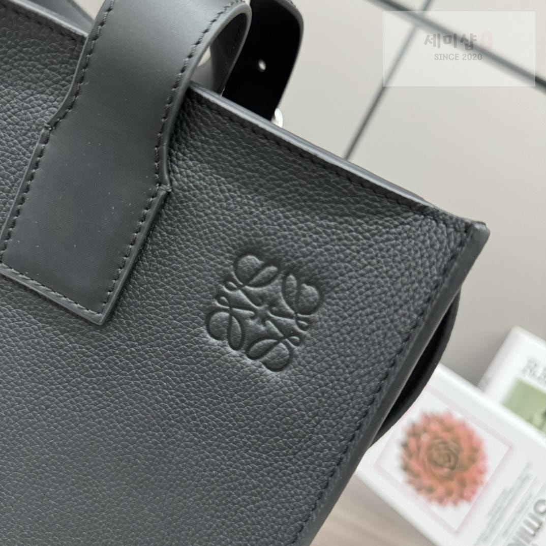 Loewe Loewe Buckle Zip Tote Bag 15번 이미지