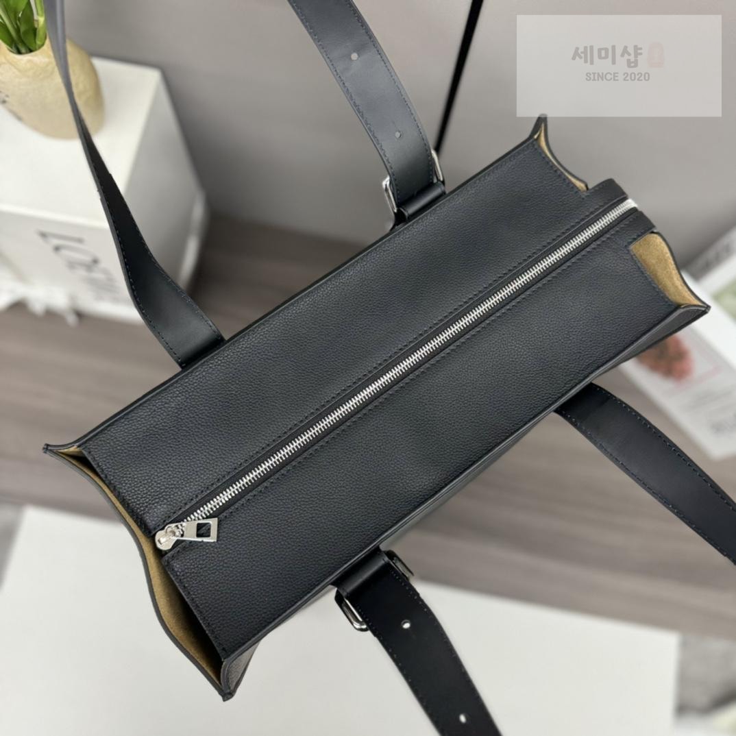Loewe Loewe Buckle Zip Tote Bag 6번 이미지
