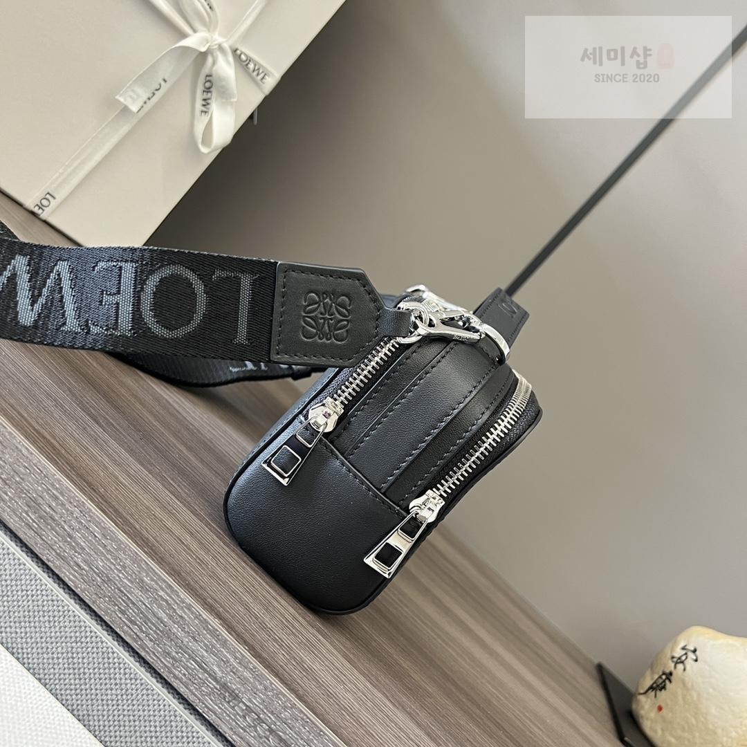 Loewe Loewe Camera Shoulder Bag 19번 이미지