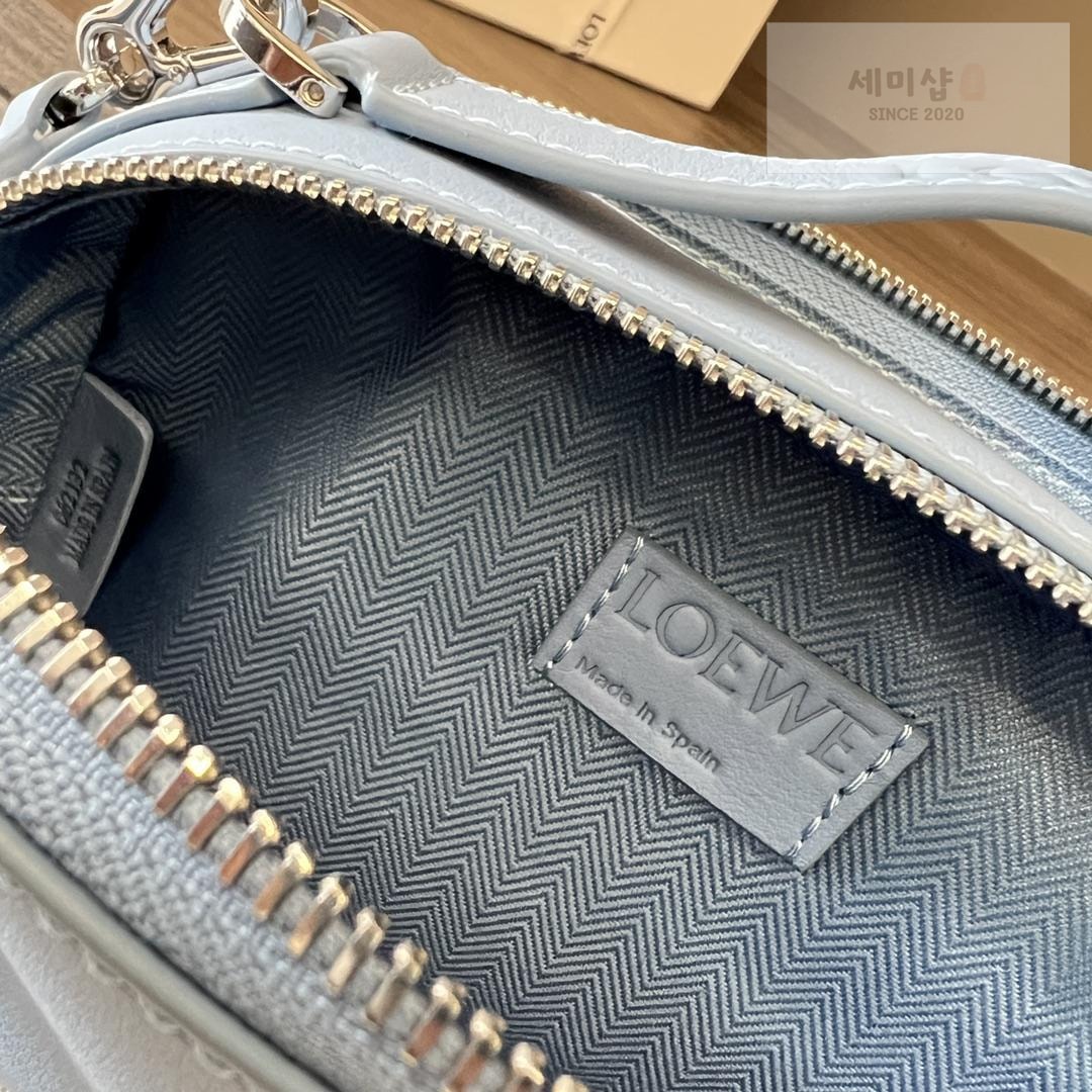 Loewe Loewe Camera Shoulder Bag 18번 이미지