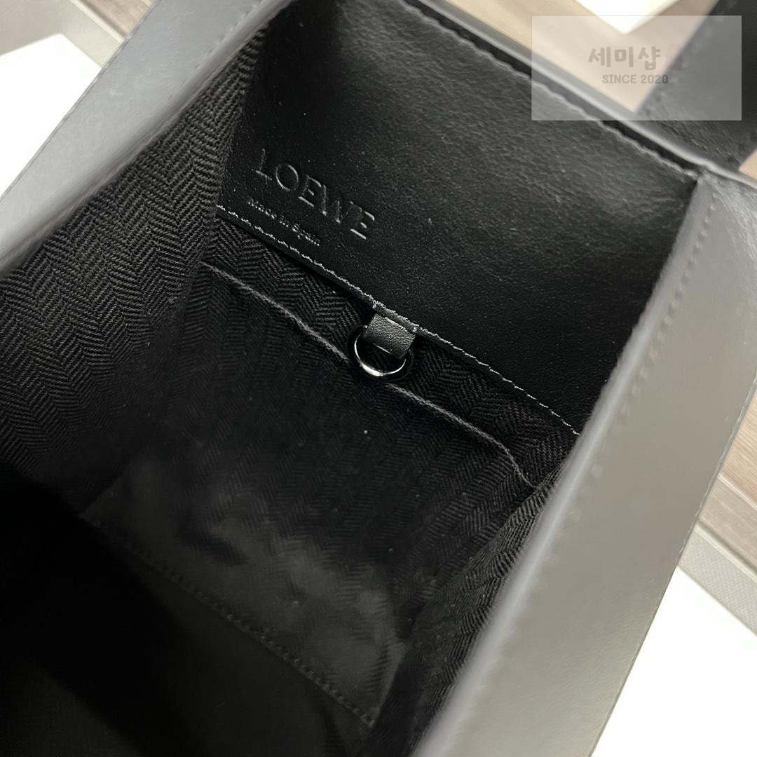 Loewe Loewe Compact Hammock Bag 85번 이미지