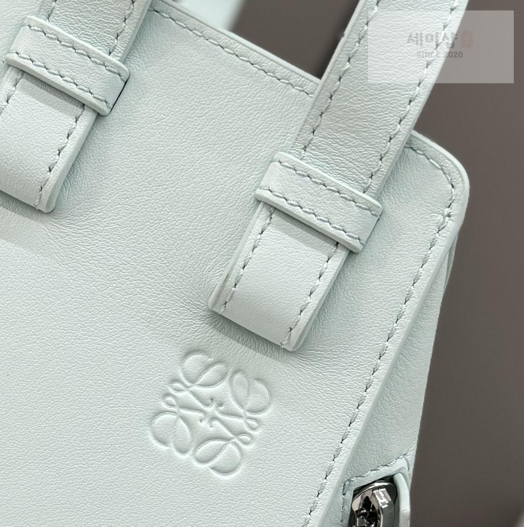 Loewe Loewe Compact Hammock Bag 26번 이미지