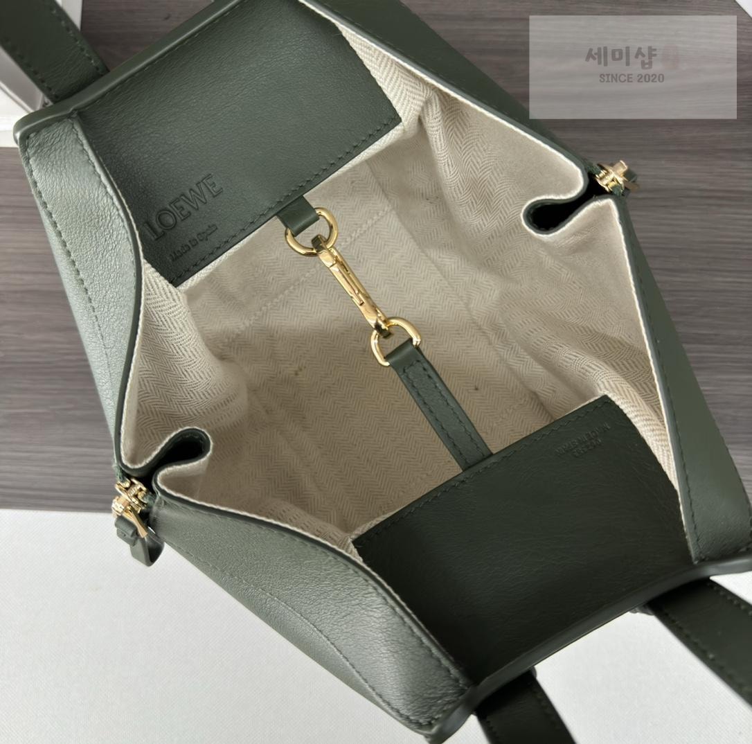 Loewe Loewe Compact Hammock Bag 34번 이미지