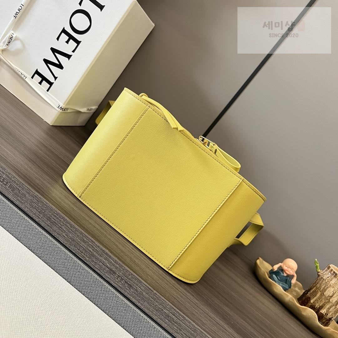 Loewe Loewe Compact Hammock Bag 40번 이미지