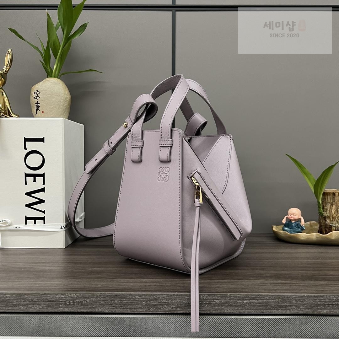 Loewe Loewe Compact Hammock Bag 64번 이미지