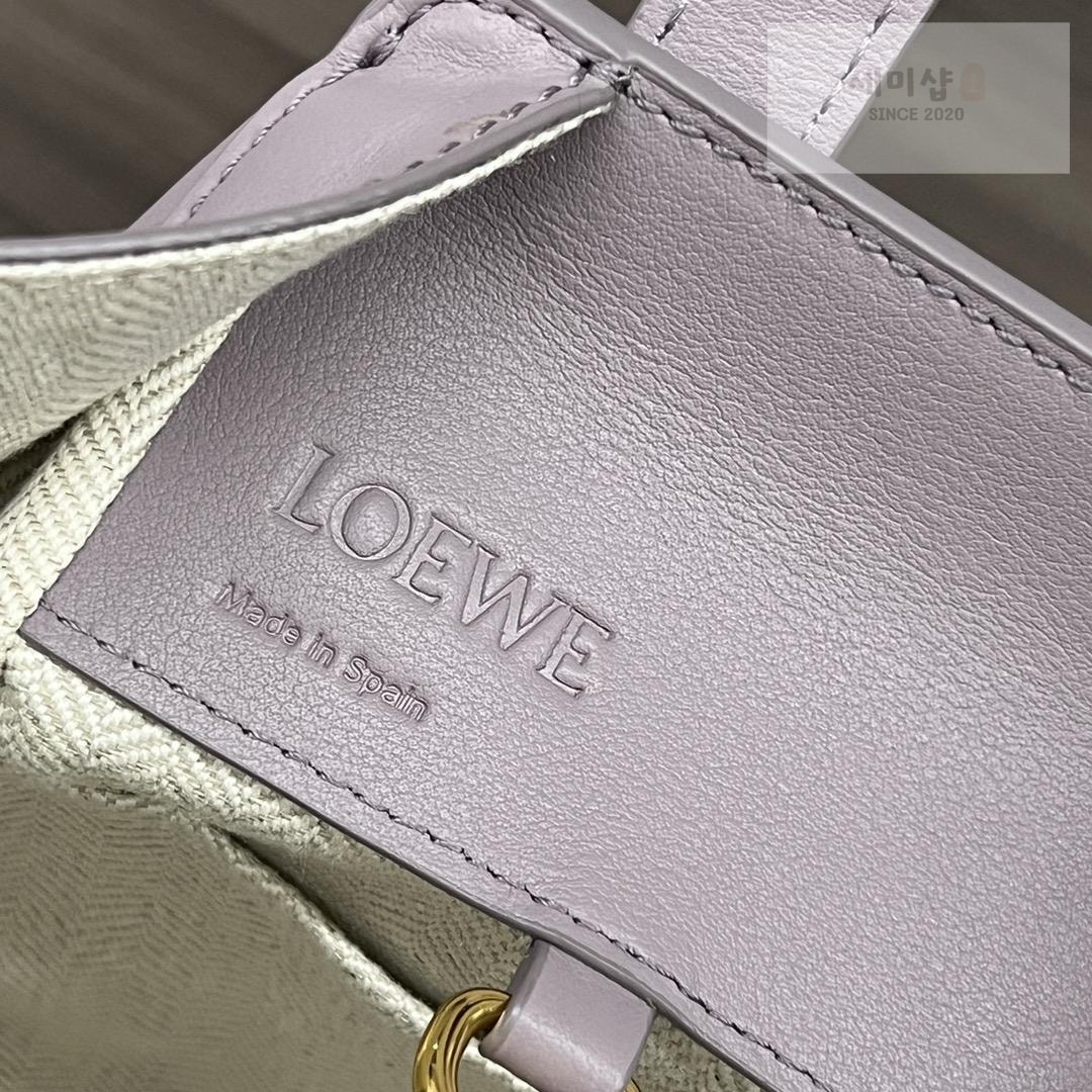 Loewe Loewe Compact Hammock Bag 69번 이미지