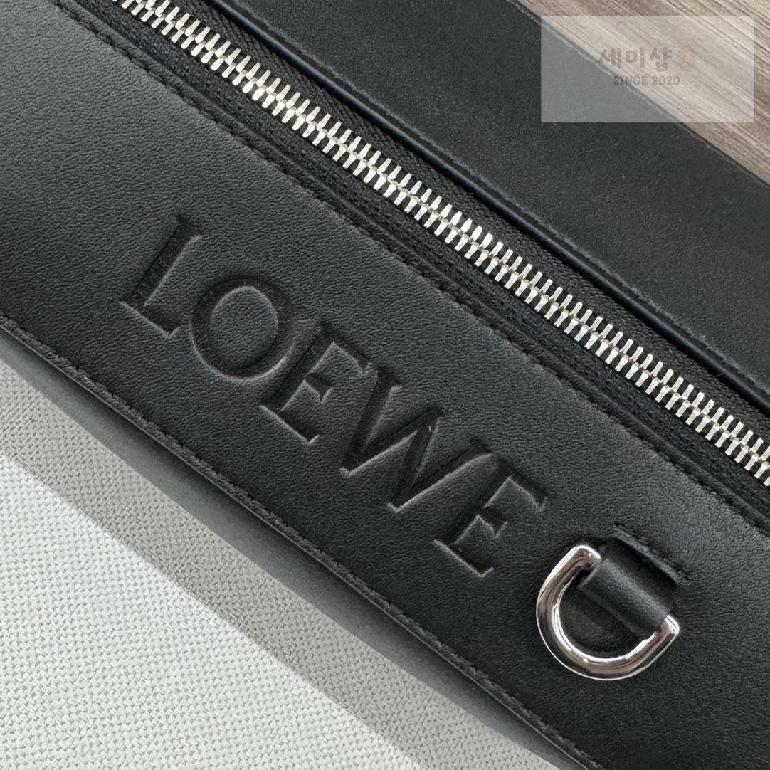 Loewe Loewe Convertible Sling Bag 4번 이미지