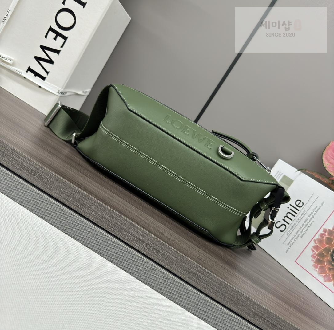 Loewe Loewe Convertible Sling Bag 14번 이미지